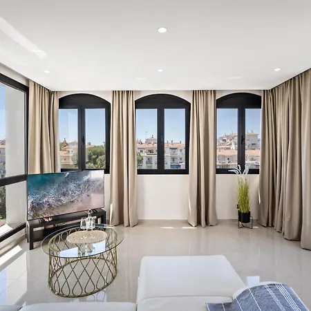 Atico Con Vistas Al Mar * 马尔韦利亚